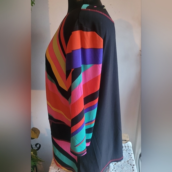 Libra Multi Colored Abstract Print Cropped Sleeve Top 1X - Picture 5 of 7